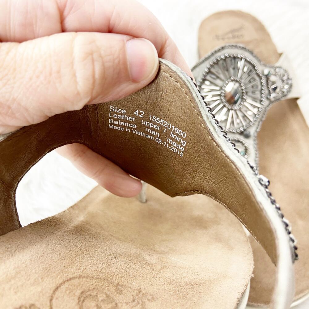 Dansko 42 12 US Womens Pewter Embellished Pamela Leather Thong Comfort Sandals - Picture 9 of 12